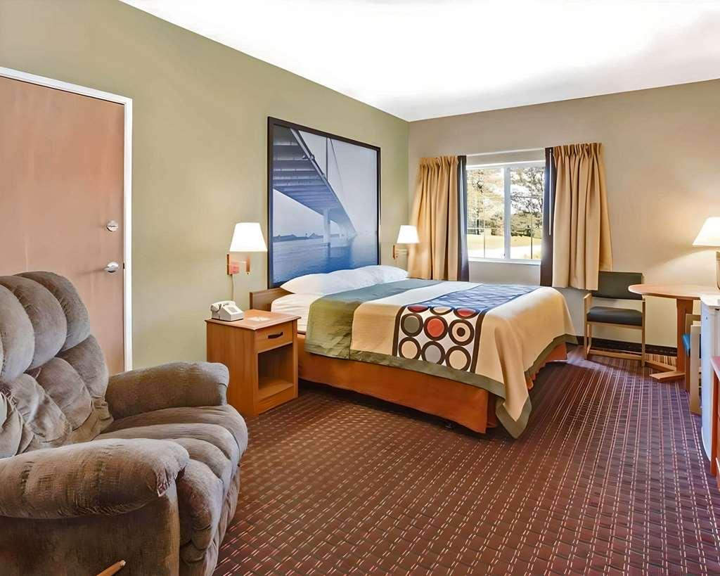 Eagle Ridge Inn Le Claire Room photo