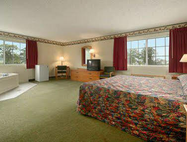 Eagle Ridge Inn Le Claire Exterior photo